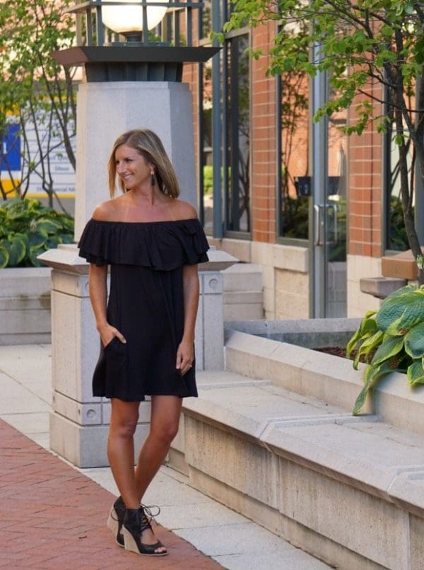 Love, Yellow // Back In Black Living in Yellow