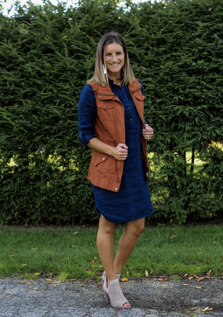 7 Ways To Style A Utility Vest Living in Yellow