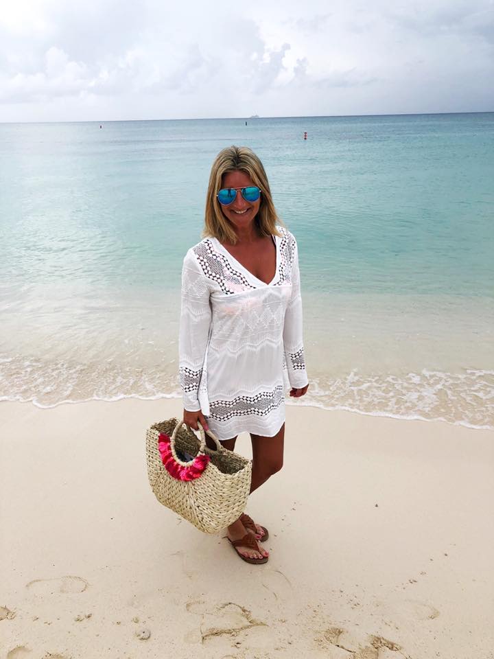 Beach Outfit // Swimsuit + Cover Up + Tote