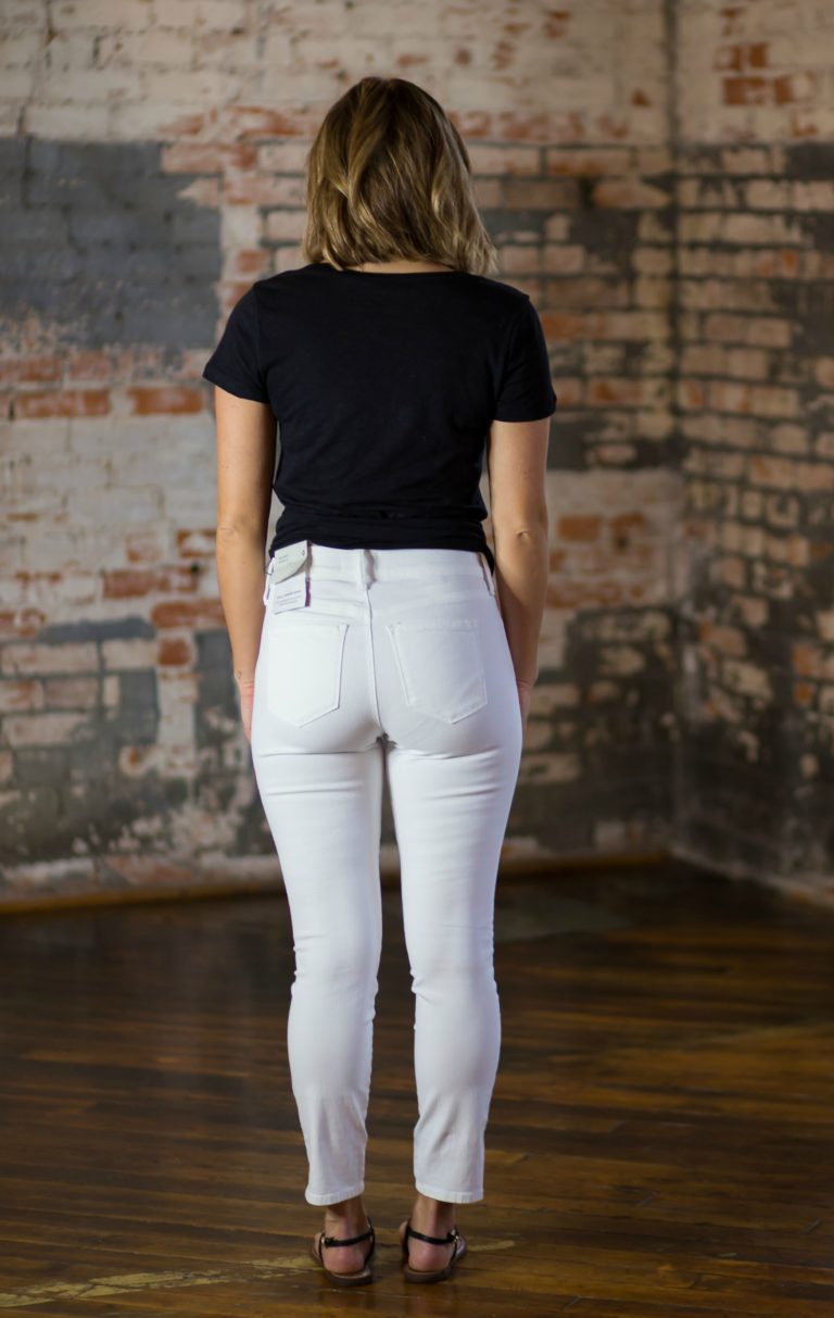 The Best White Jeans [10 Pairs Put To The Test] - Living in Yellow
