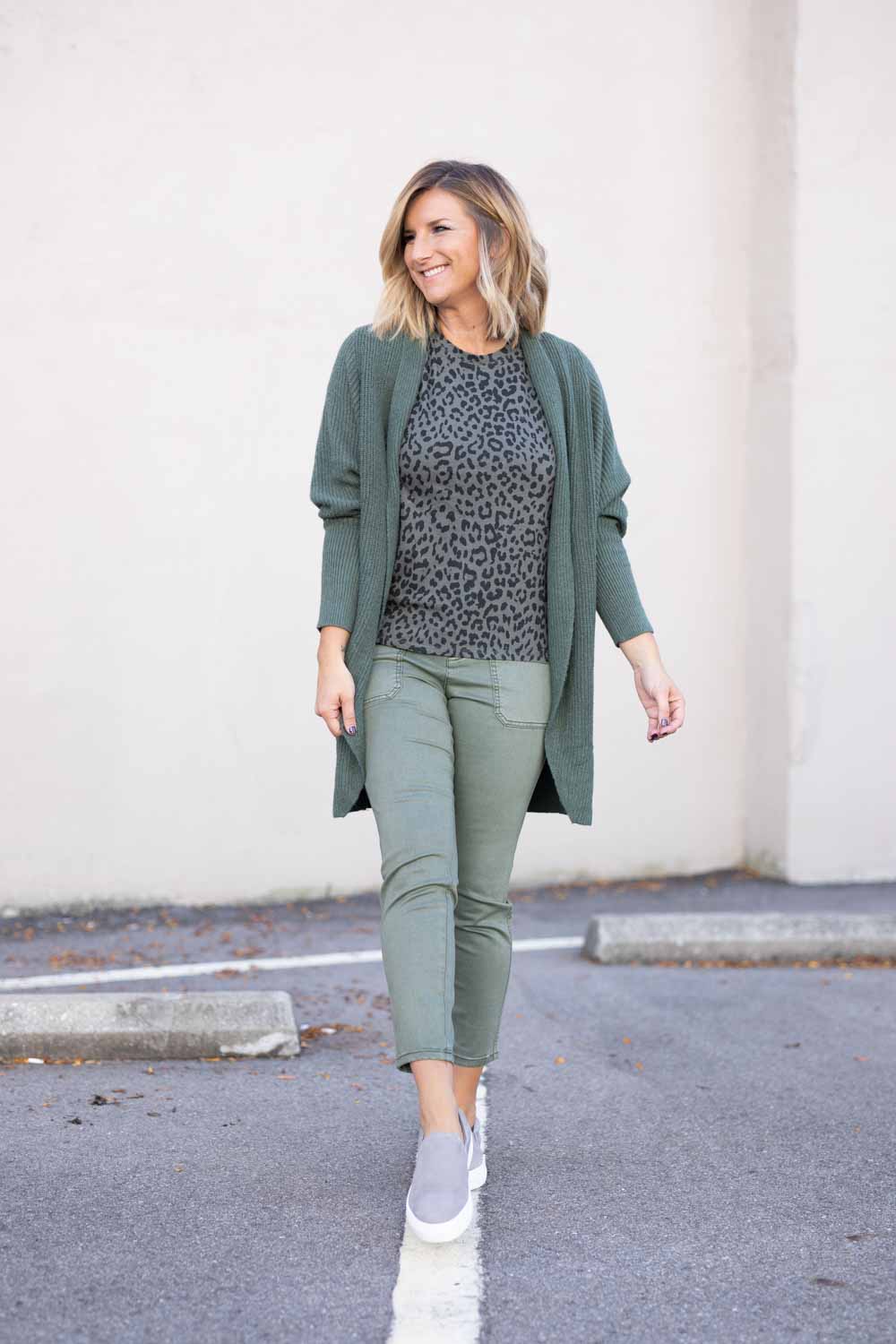 outfits with steve madden slip ons