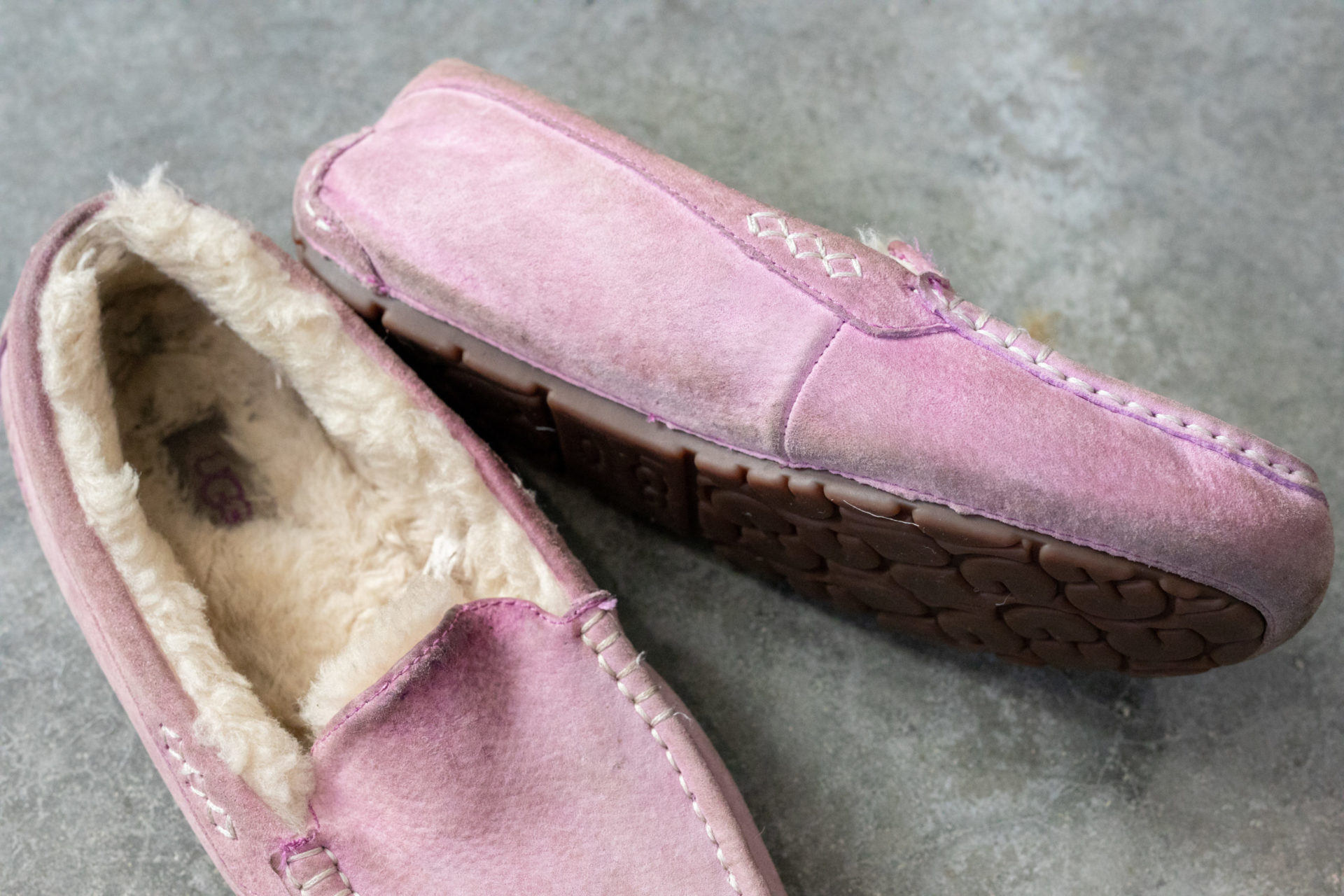 how to clean ugg loafers