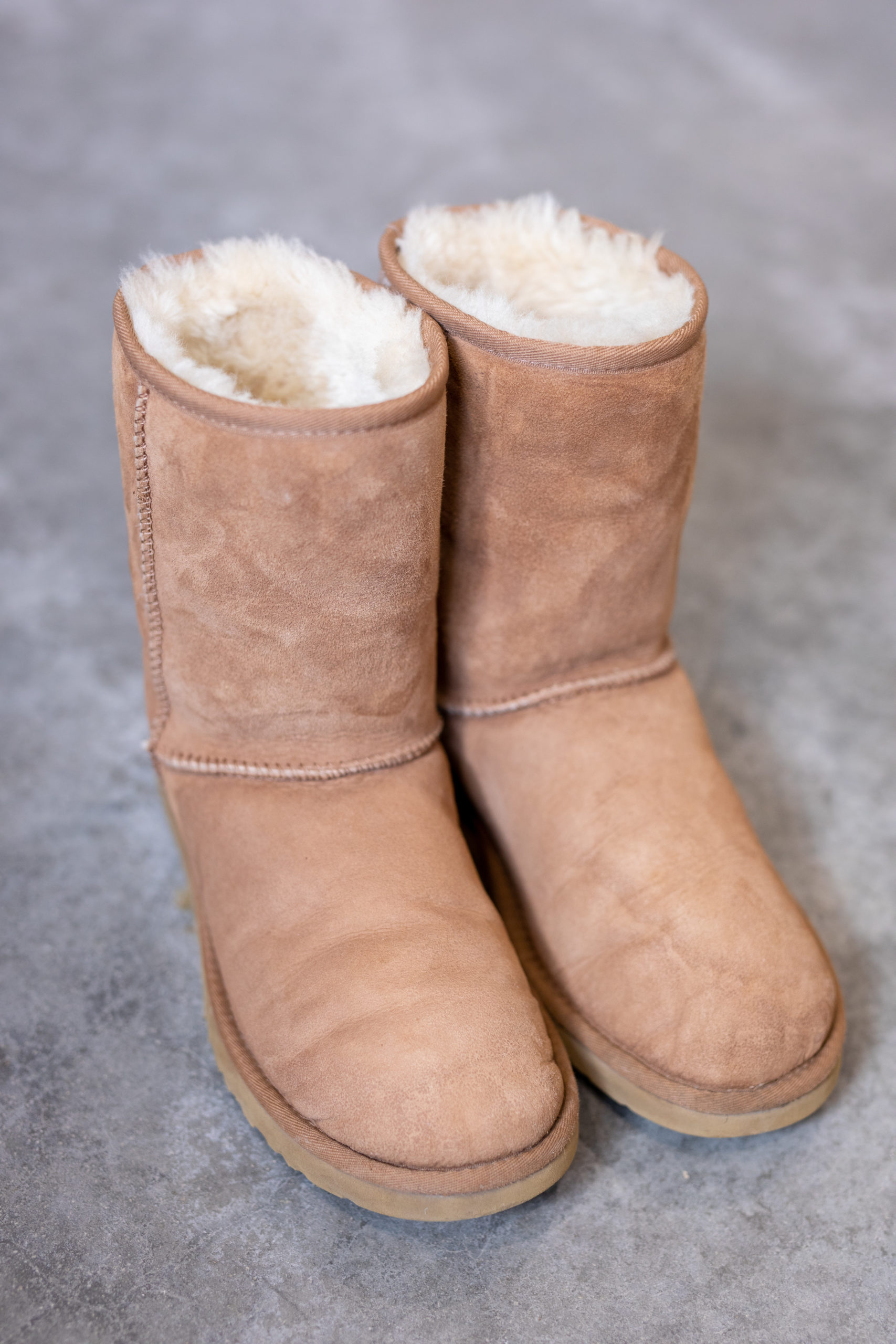 how to clean ugg sandals