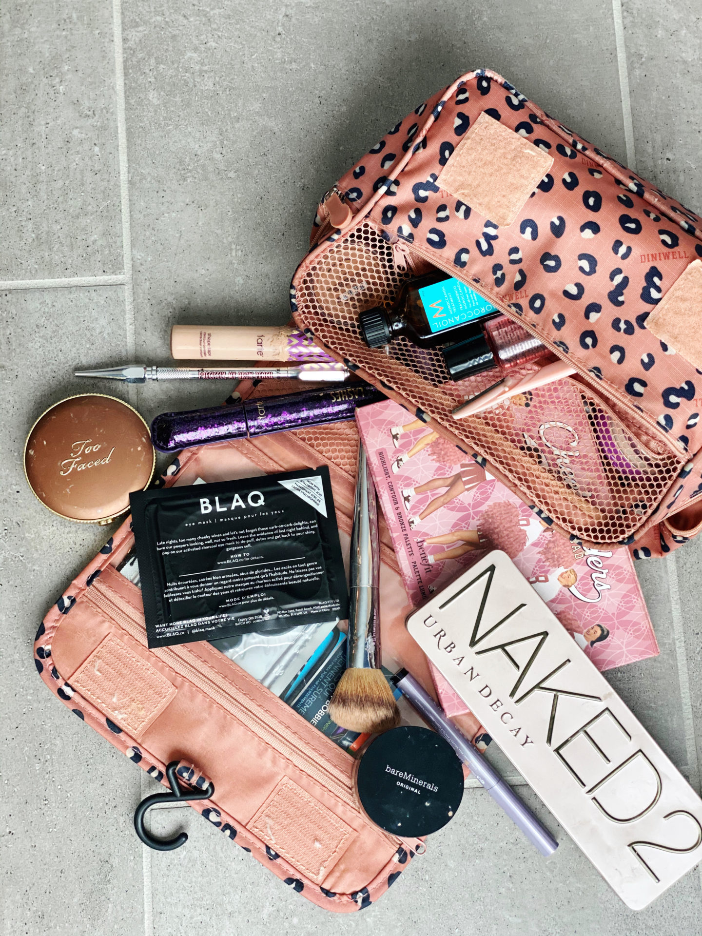 Everything in my travel makeup bag!! Makeup bag: @louisvuitton via
