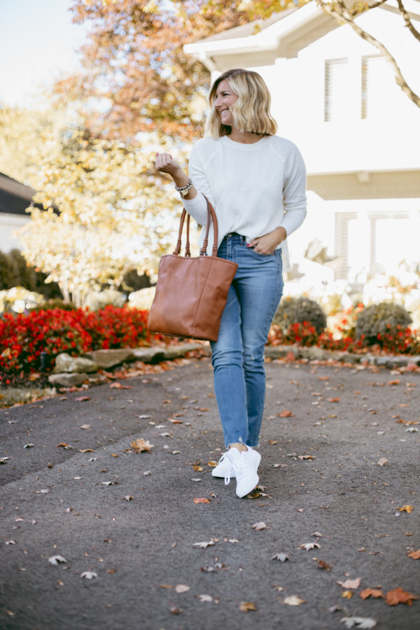 How to Build a Casual Fall Capsule Wardrobe - Living in Yellow