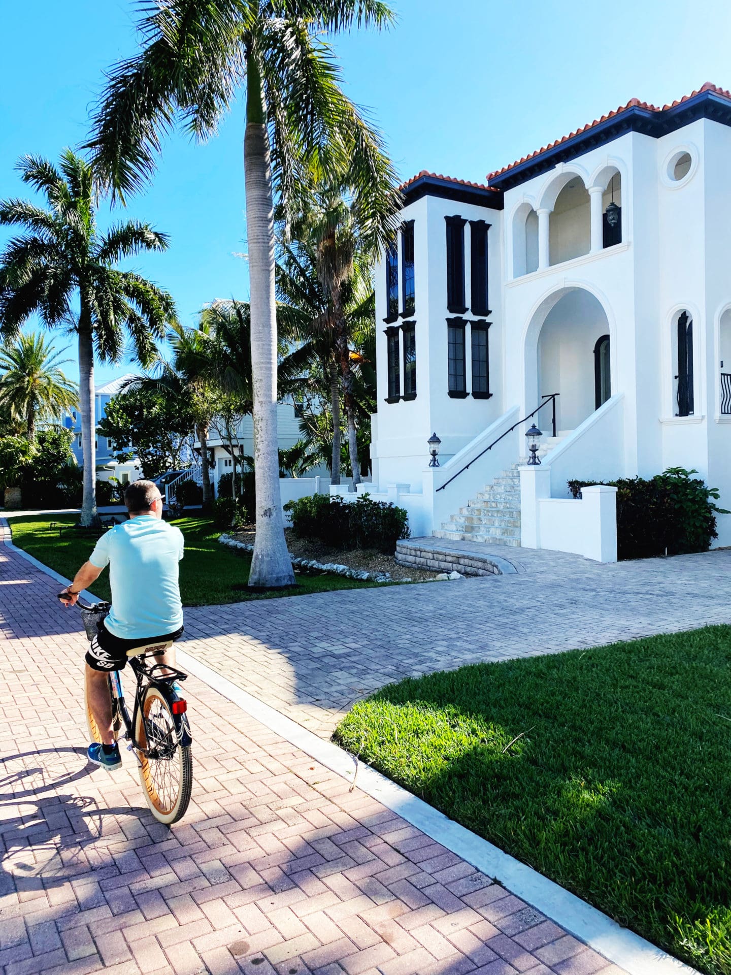 Anna Maria Island, Florida - Living in Yellow