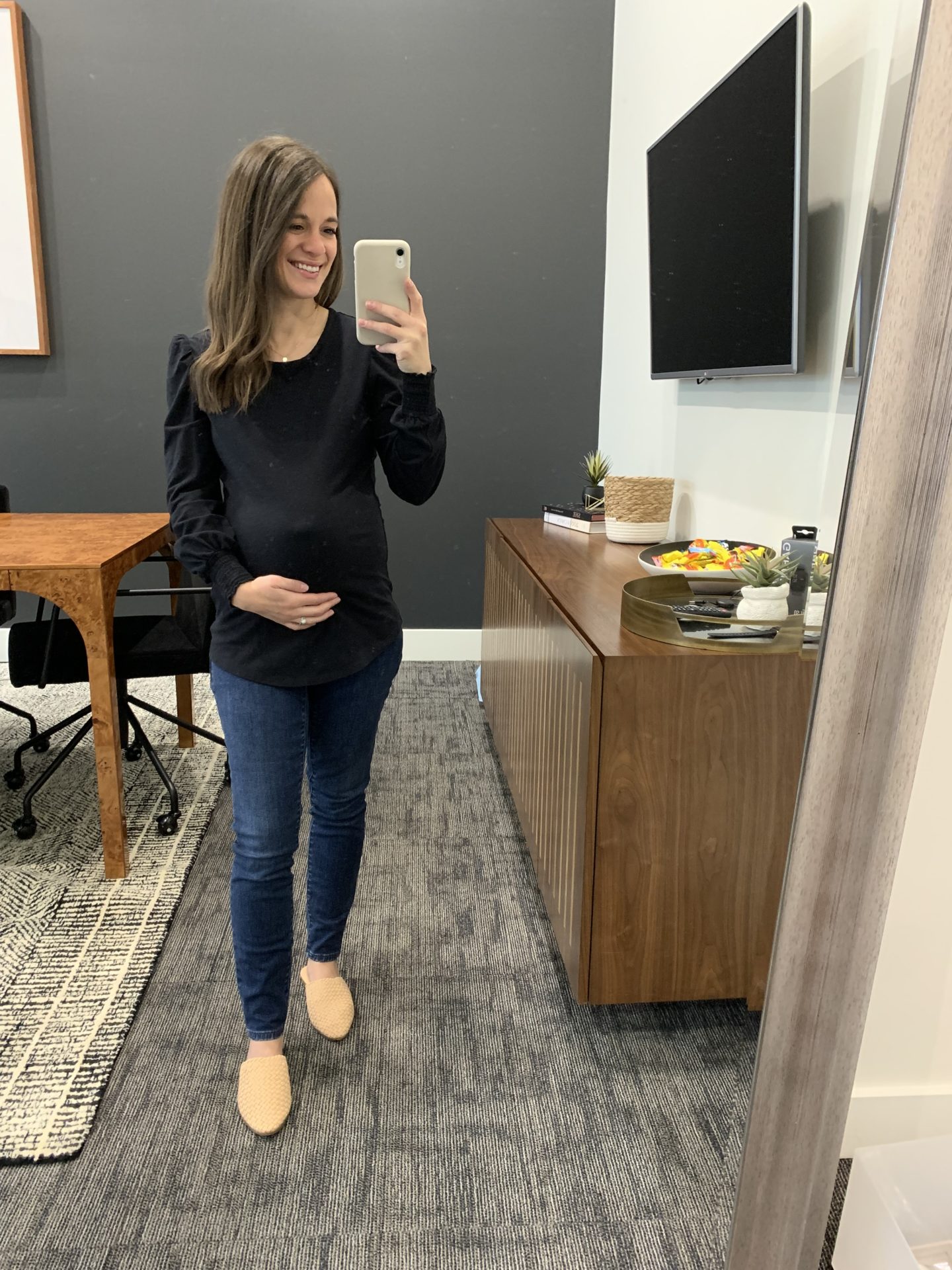 We Tried 9 Maternity Jeans + Here's What We Thought - Living in Yellow