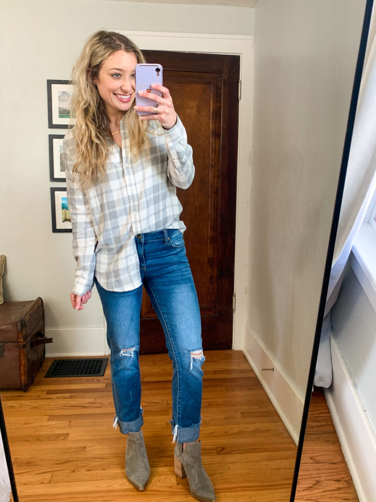 18+ Ways To Style Girlfriend Jeans - Living in Yellow