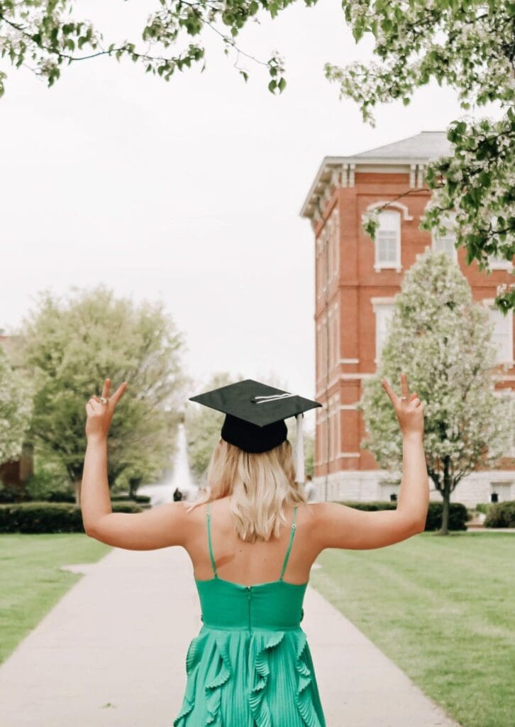 What Is Grad 10 Gifts for Grads that Aren't Cash - Living in Yellow